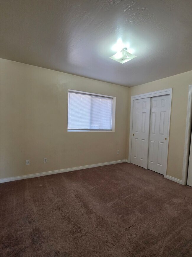 Building Photo - 722 Spring Meadow Ct