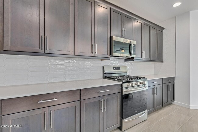 Building Photo - 2168 W Burnside Trail