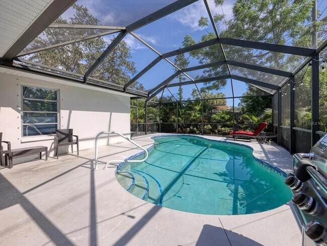 Building Photo - 2428 Whippoorwill Cir