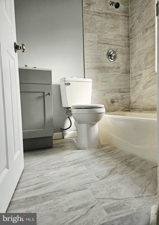 Building Photo - 2821 Chalmers Ave