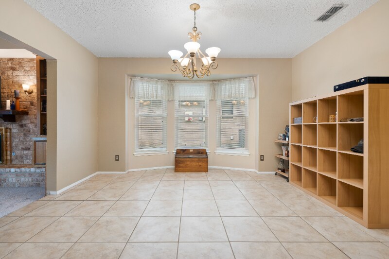 Building Photo - 13737 River Canyon Dr