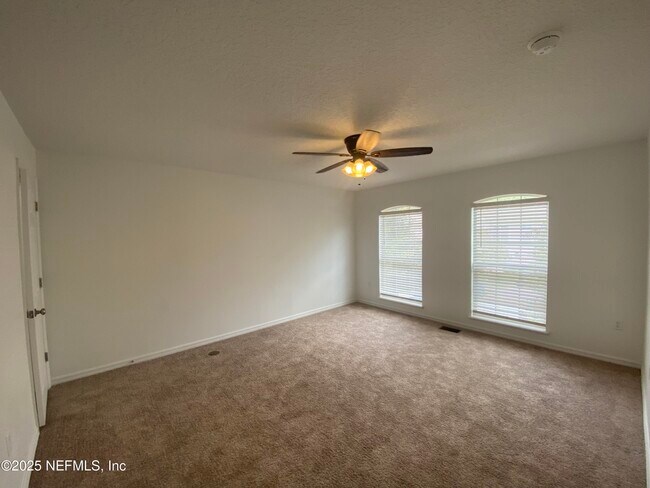 Building Photo - 11859 Lake Bend Cir