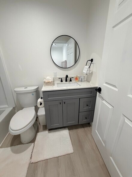 Building Photo - 4232 Jefferson St