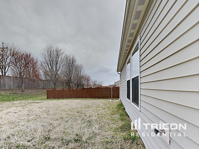 Building Photo - 2368 Bridlewood Dr