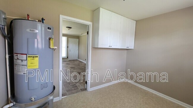 Building Photo - 6408 Robinhood Ln NW