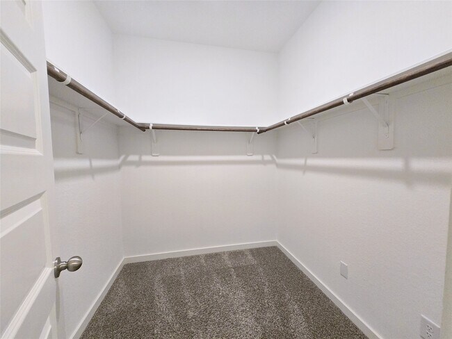 Building Photo - 9753 Grosbeak Ln