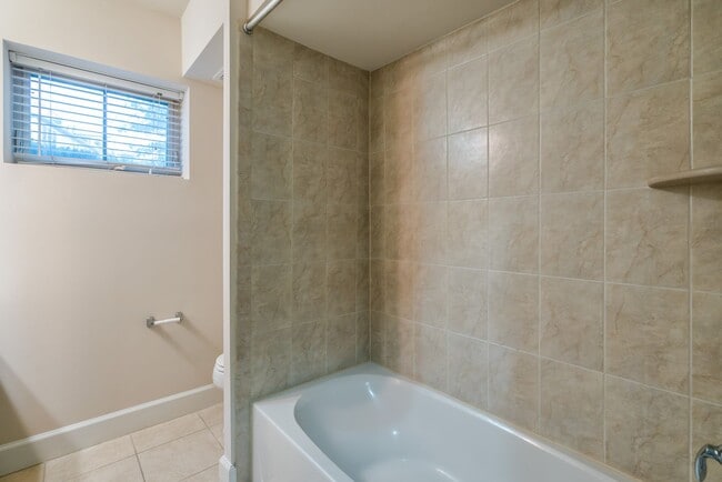 Building Photo - Gorgeous And Upgraded 2 Bedroom 3.5 Bathroom End Unit Townhome In Popular Shirlington Crest