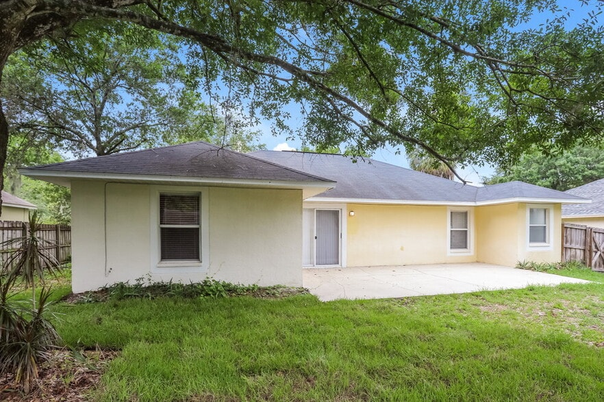 Building Photo - 5910 Erhardt Dr