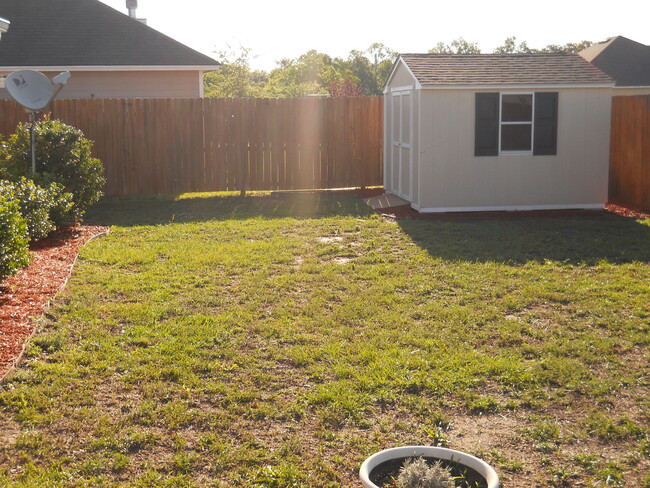 Building Photo - 4 Bedroom in the Highland's Subdivision