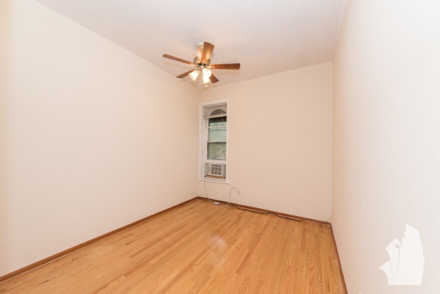 Building Photo - 1208 W Wrightwood Ave