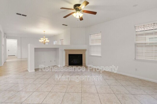 Building Photo - 288 W Fauna Ave