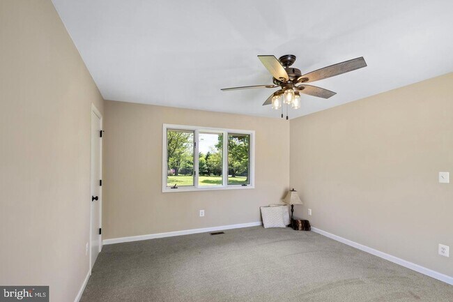 Building Photo - 5471 Harris Farm Ln