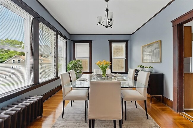 Building Photo - 466 Locust St