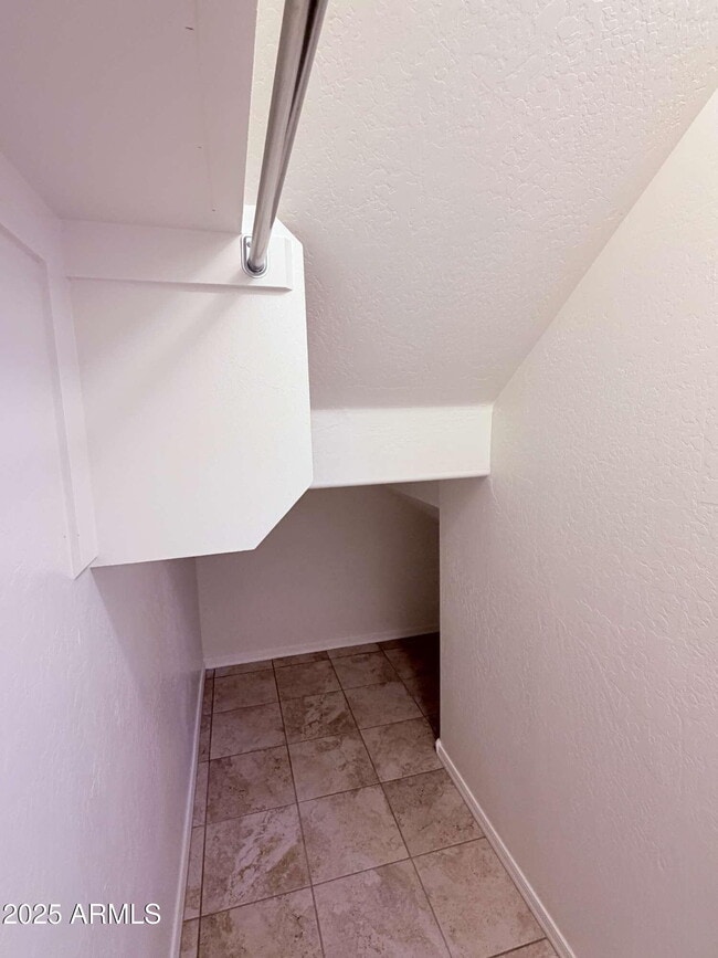 Building Photo - 5113 E Greenway St