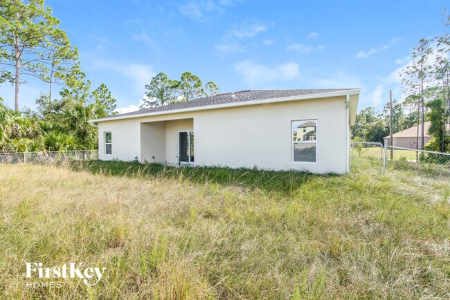 Building Photo - 515 Paigo St SE