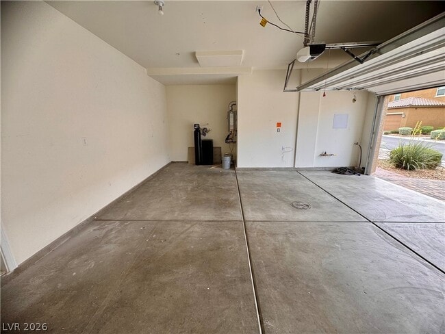 Building Photo - 2848 Alenga St