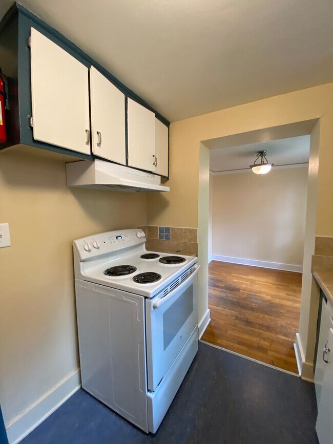 Building Photo - 544w13
