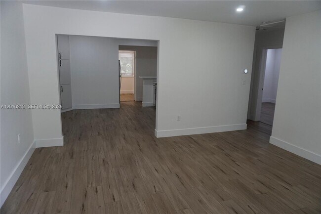Building Photo - 11043 SW 79th Ave