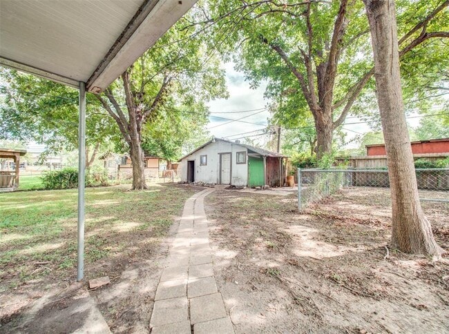 Building Photo - 3630 Corksie St