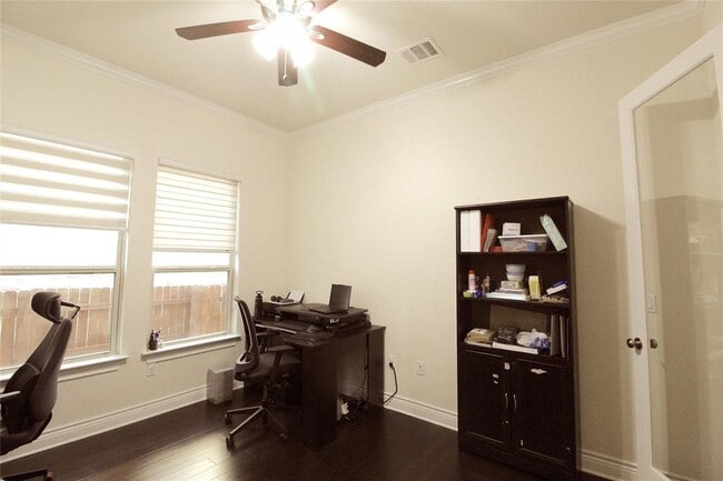 Building Photo - 15100 Iveans Way