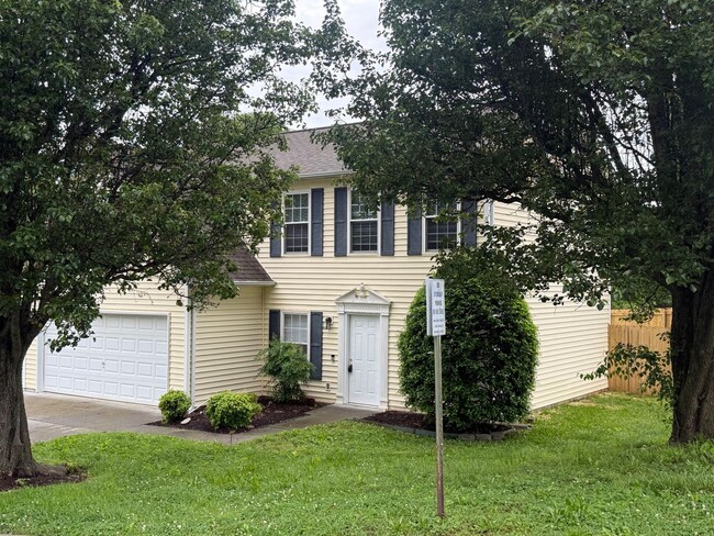 Building Photo - Great location! 3 bedroom Home in Farragut