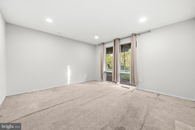 Building Photo - 9416 Holbrook Ln