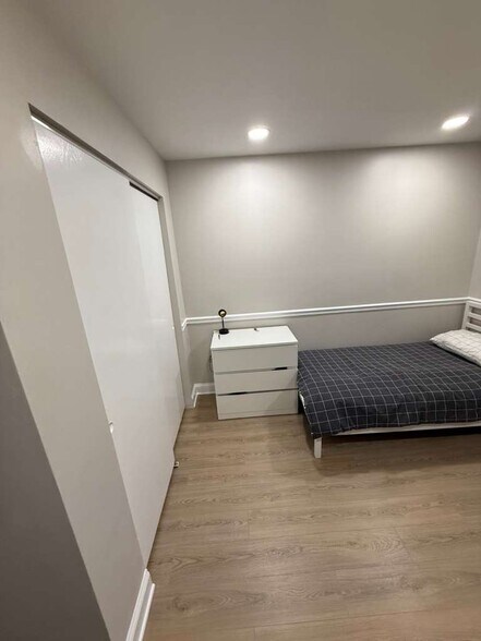Building Photo - 257 Doral Ct