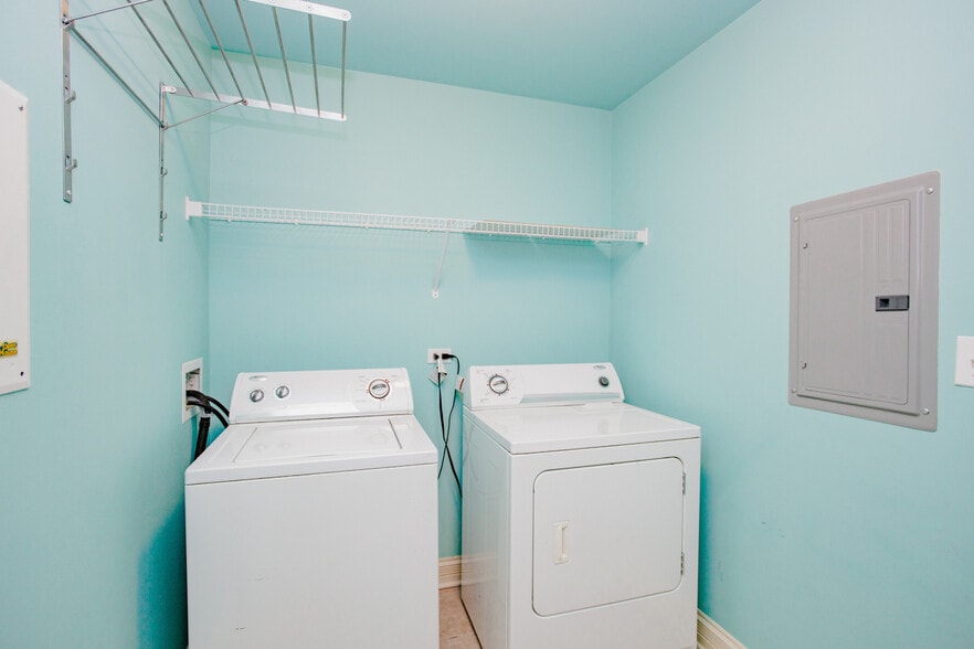 Building Photo - 3630 N Harlem Ave