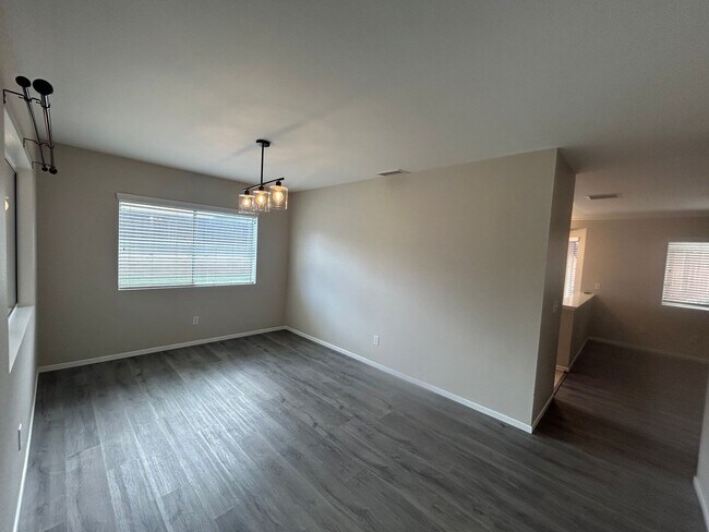 Building Photo - 947 Cheyenne Rd