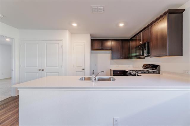 Building Photo - 7313 Woodpecker Dr
