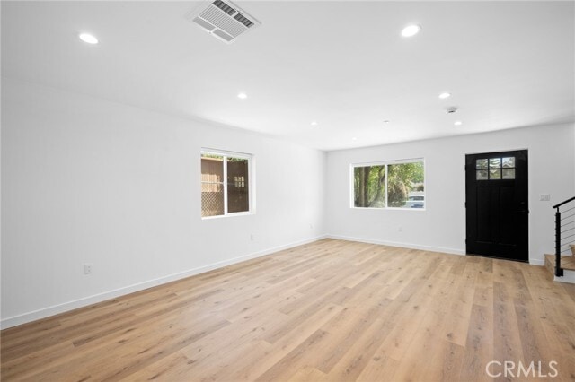 Building Photo - 1049 Yarmouth Ave