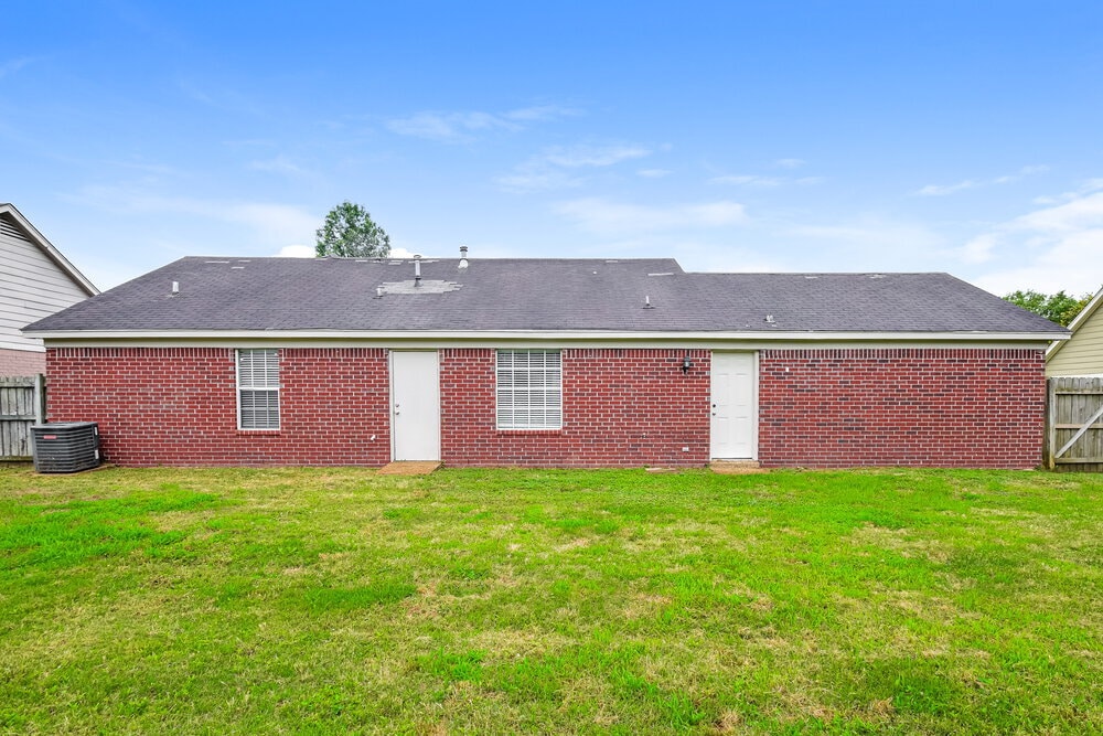 Building Photo - 4506 Shadow Hollow Dr