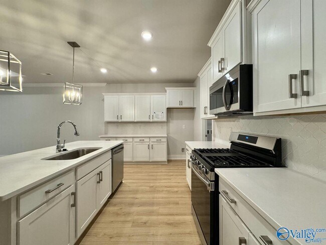 Building Photo - 109 Clift Farm Dr