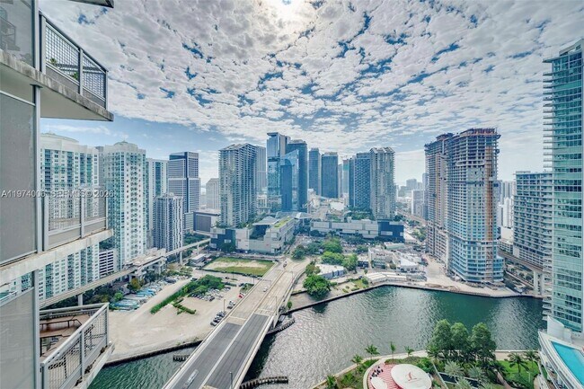 Building Photo - 350 S Miami Ave