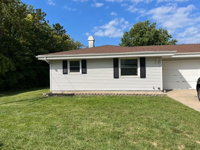 Building Photo - 425