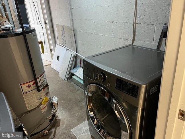 Building Photo - 15019 Ashdale Cir