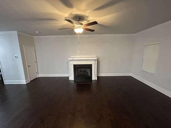 Building Photo - 6031 Villa Ford Ln