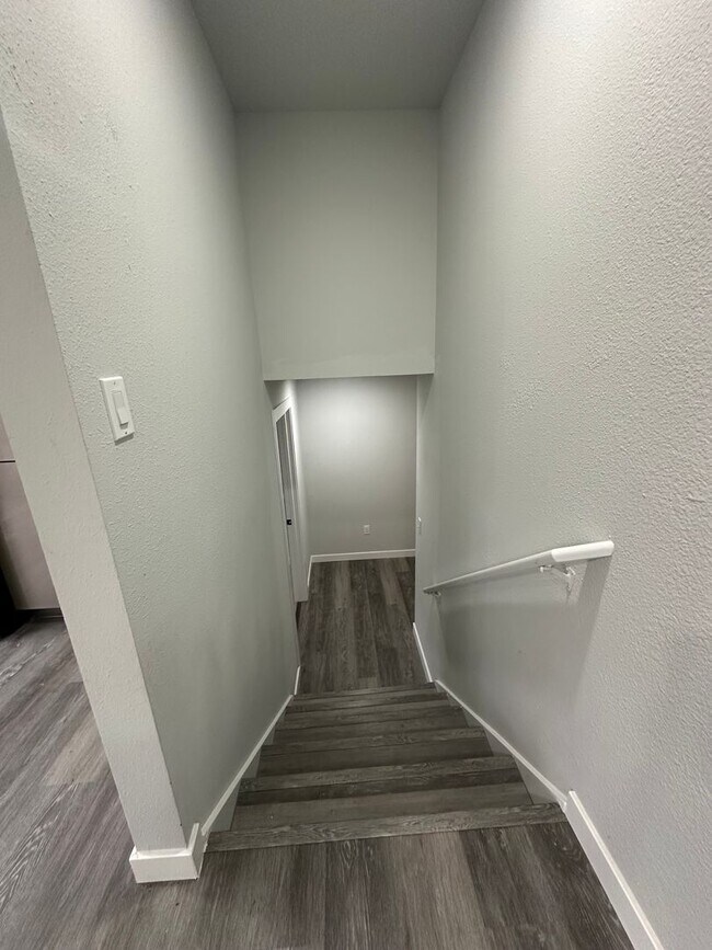 Building Photo - Beautiful 4 Bedroom 3 Bathroom Home in Everett!