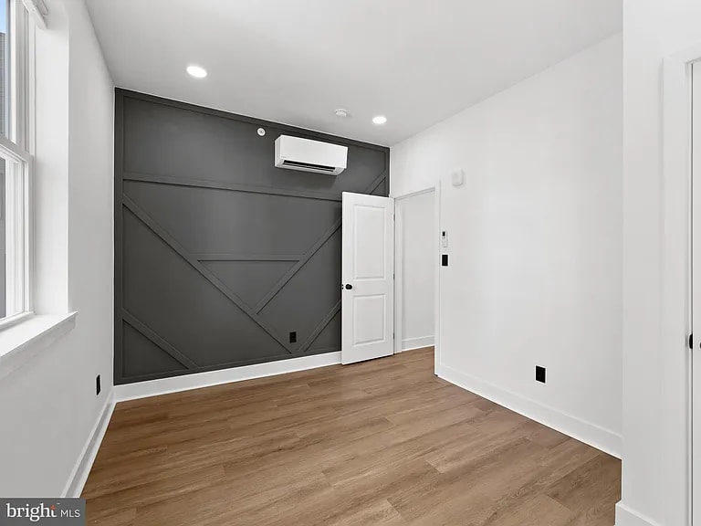 Spacious bedroom with wall heat/ac - 2331 N Front St