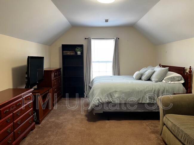 Building Photo - 258 Twilitemist Dr