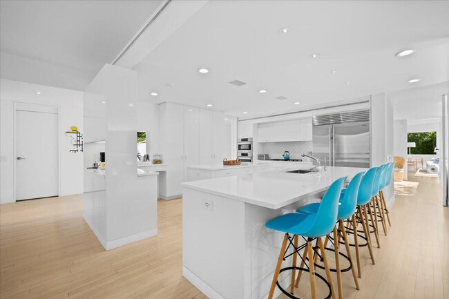 Building Photo - 1600 N Ocean Blvd