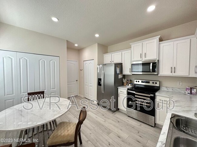 Building Photo - 257 Aralia Ln