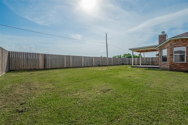 Building Photo - 9631 Highland Pointe Dr