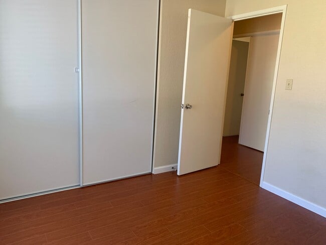 Building Photo - Adorable well maintained 3 bedroom 2 bath ...