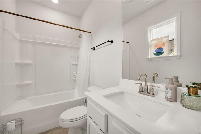 Building Photo - 3588 Creek Hollow