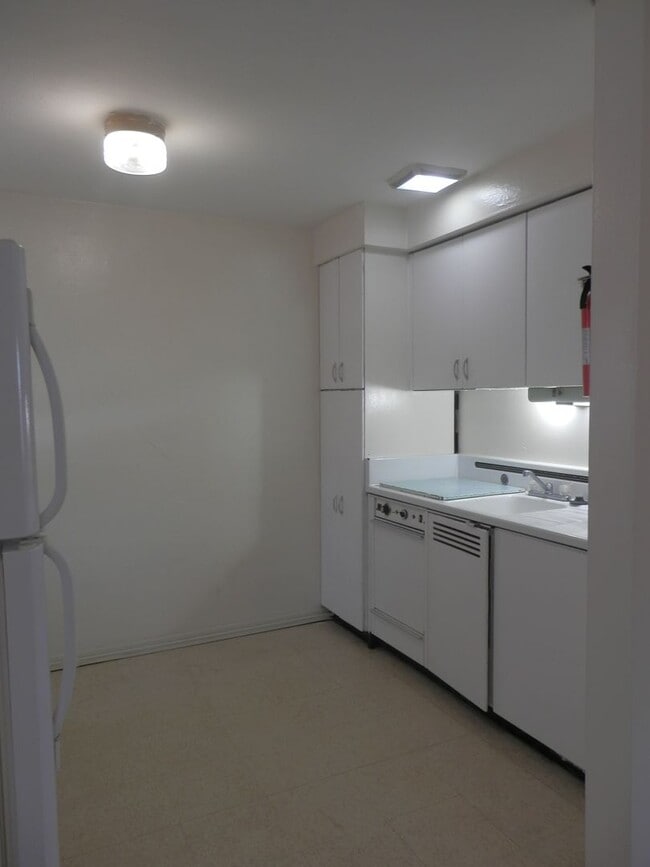 Building Photo - 207 Highview Ave