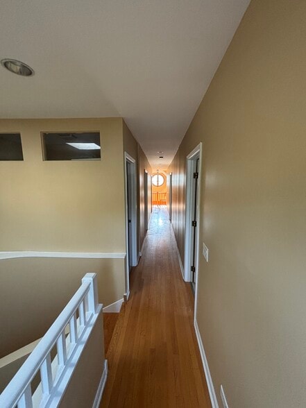 Building Photo - 2642 N Wilton Ave