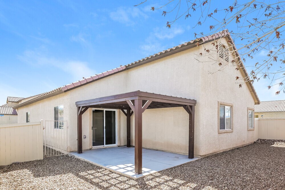 Building Photo - 1704 Mizzenmast Ave