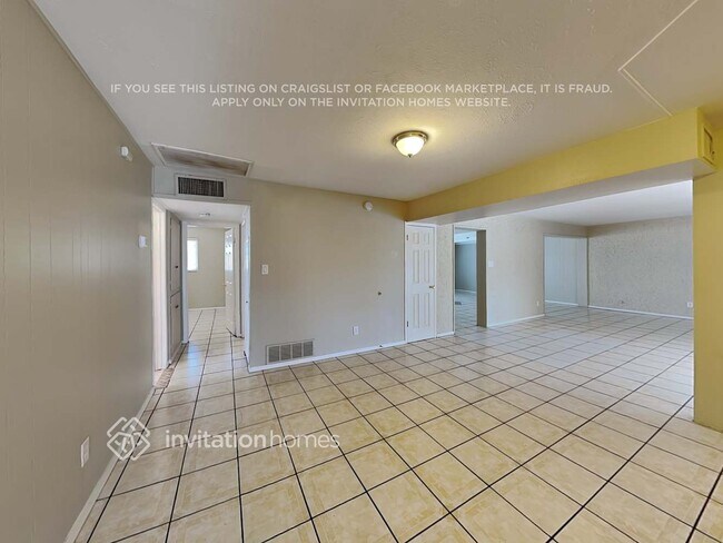 Building Photo - 5501 W Heatherbrae Dr