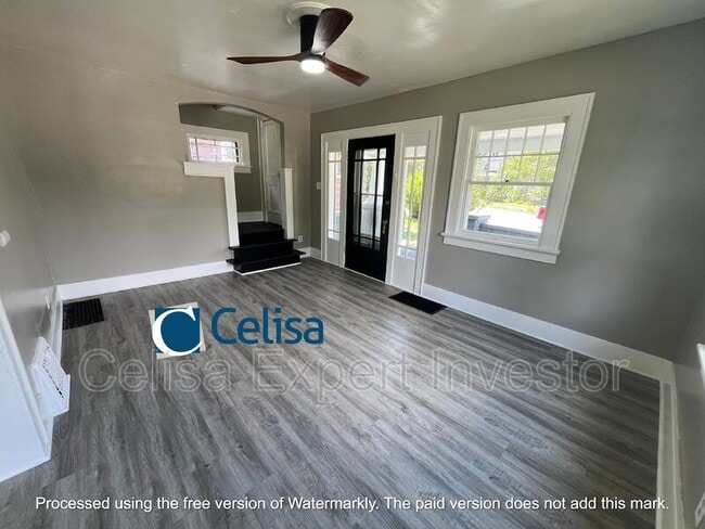 Building Photo - 3001 Broadway